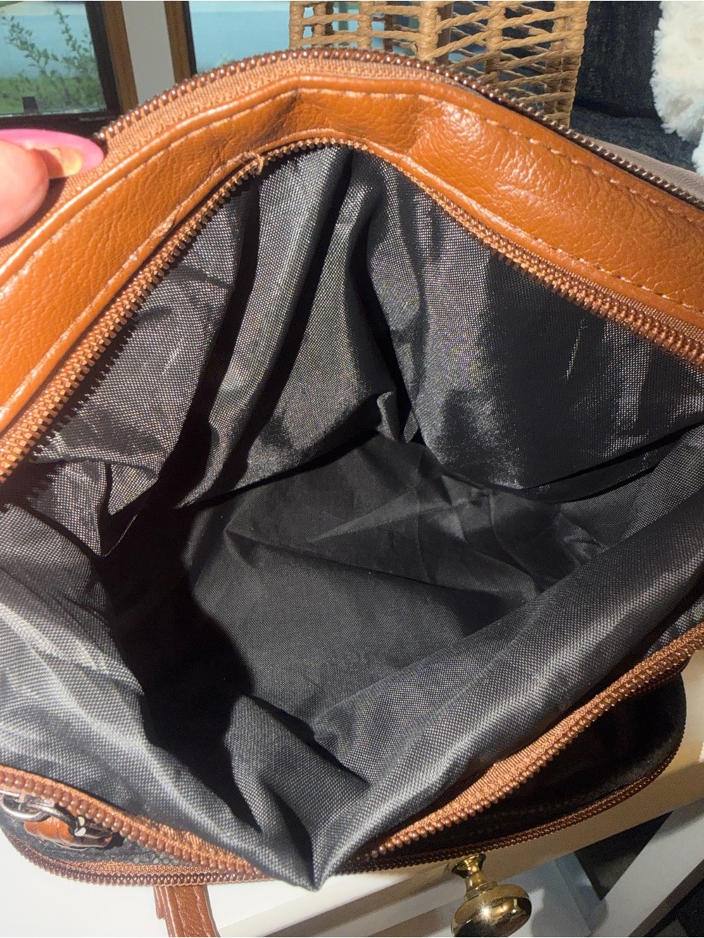 AFILE Crossbody Leather Shoulder Bag In Brown - Picture 15 of 16